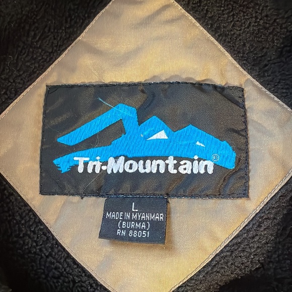 Vest - Picture 3 of 3